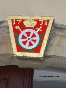 2013 Wappen über der Nordtür